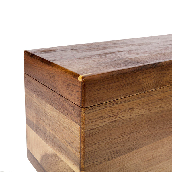 Caja con tapa de madera