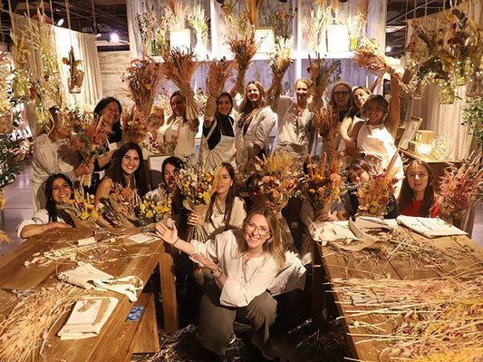 Arte floral: Así fue nuestro taller de arreglos florales en Barcelona