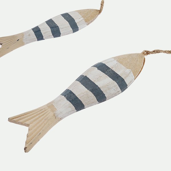 Decorazione a forma di pesce in legno