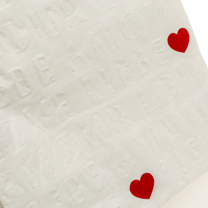 serviette en papier avec un petit cœur