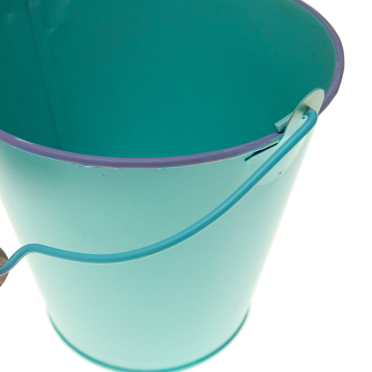 Cubo de hierro verde